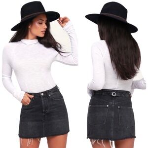 Free people Rugged A-Line Washed Black
Denim Mini Skirt Size 25